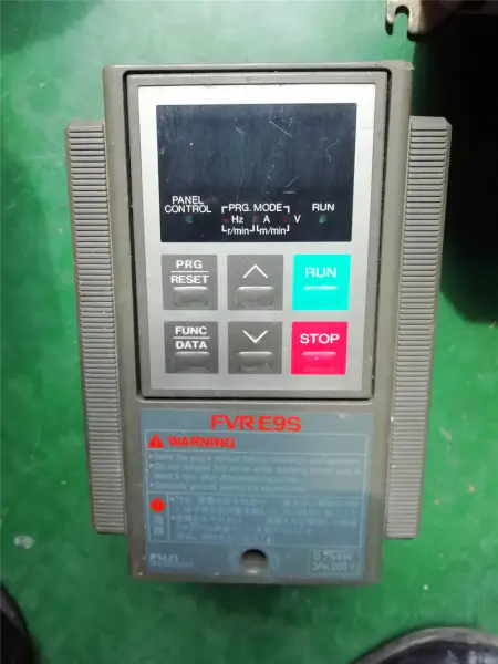 FUJI FVR-E9S serie FVR0.75E9S-2 0.75KW