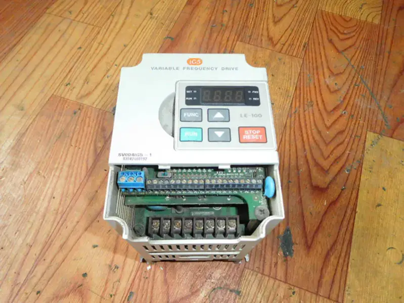 LG/LS SV004IG5-1 0,37KW 220V