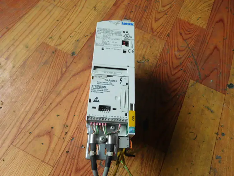 Inverter Lenze EDK82EV222