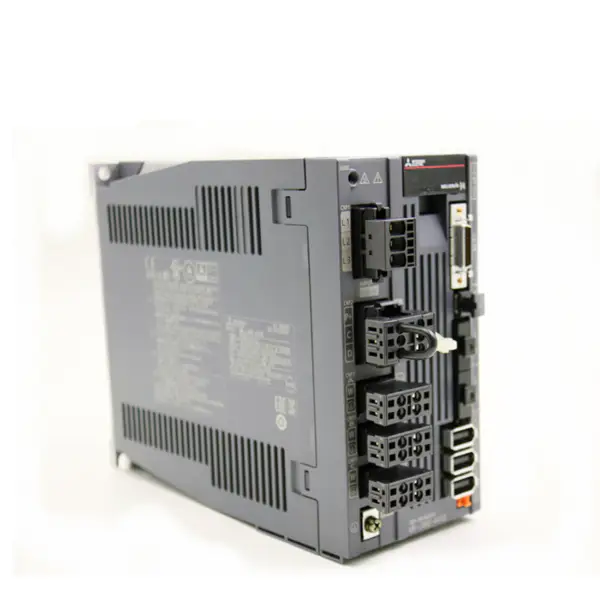Mitsubishi MR-J4W3-444B ac Servoamplificatore Giappone Motore fuoribordo
