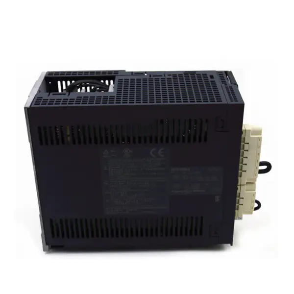 Mitsubishi Melservo 2KW AC Cnc Servo Motore E Azionamento MR J3 Serie MR-J3-200B