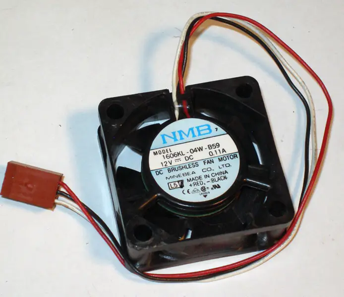 NMB 1606KL-04W-B59 Ventola per macchine utensili da 12V 0,11A a 3 pin, 1,02W 40x40x15mm 8000RPM 8,1CFM
