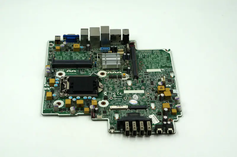HP 8300 Elite 656939-001 711787-001/501/601 656937-002 Scheda madre