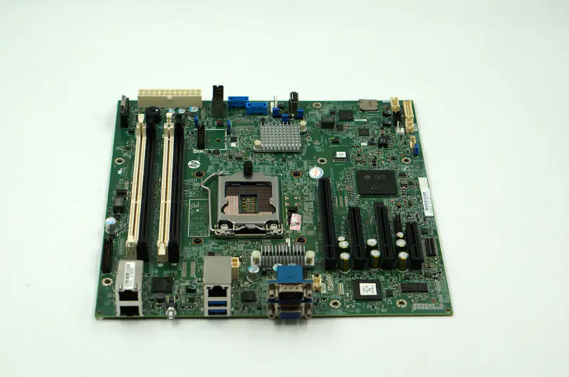 HP ML310E GEN8 V2 715910-002 715910-001 726766-001 Scheda madre del server