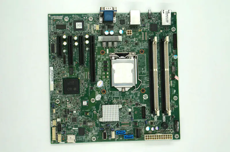 HP ML310E GEN8 V3 715910-003 773064-001 Scheda madre del server