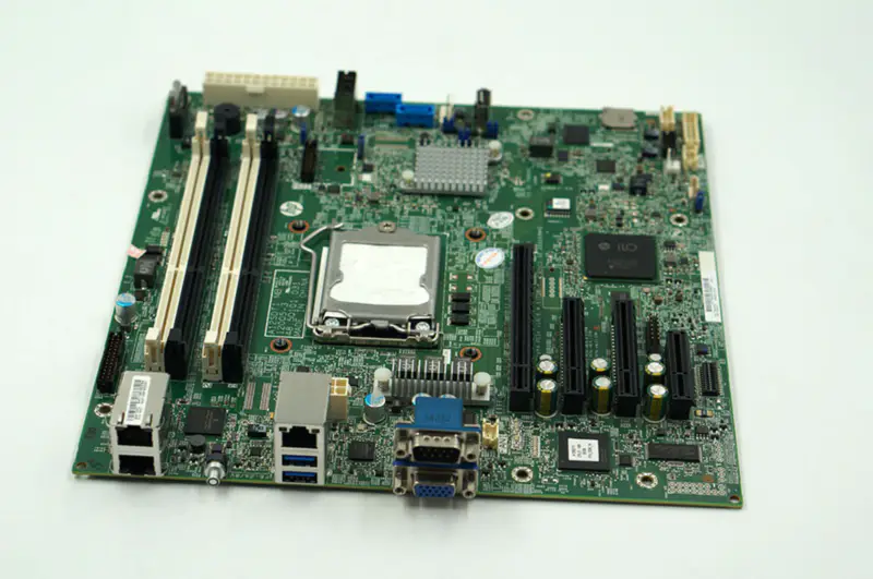HP ML310E GEN8 V3 715910-003 773064-001 Scheda madre del server