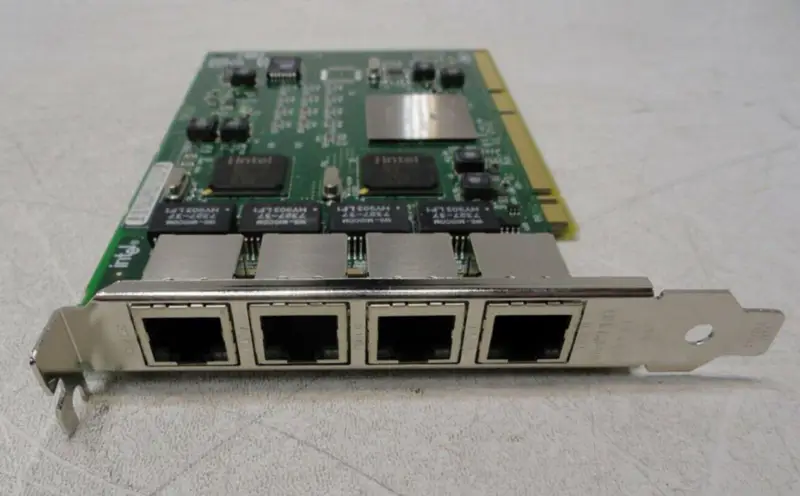 Scheda server Intel PRO/1000 GT Quad Port PWLA8494GT 82546GB