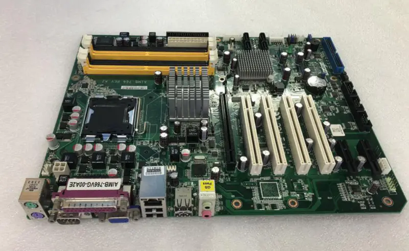 Scheda madre Advantech AIMB-766 REV.A2 AIMB-766VG-00A2E 08GSAQ35001107