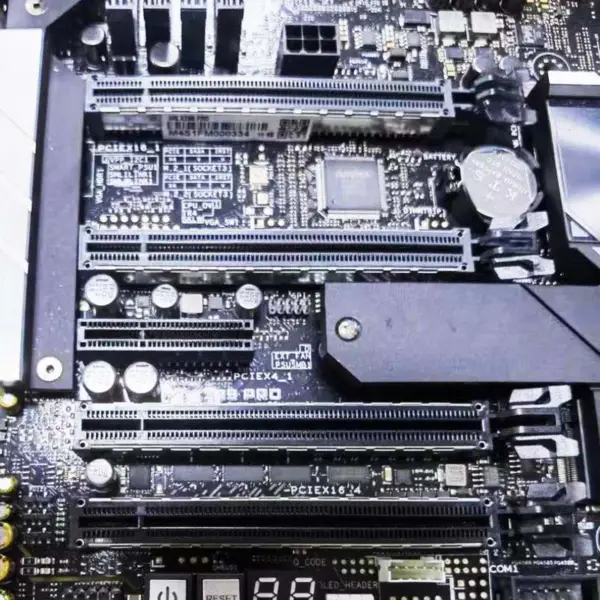 Ws X299 Pro per la scheda madre workstation Asus 2066 Atx con Ddr4 4133mhz doppio M.2 e M.2 Dissipatori U.2 e porte Usb 3.1 Gen 2