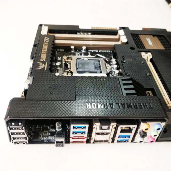 Tuf Sabertooth Z77 per Asus Atx Scheda Madre Z77 Lga 1155 Supporta Core I7/i5/i3 Sci veloce