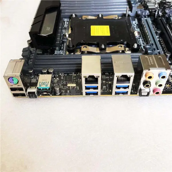 Scheda madre Asus Ws C621e Sage