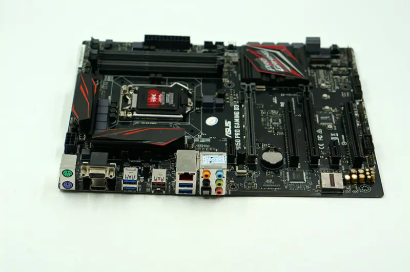 Scheda madre Asus B150 PRO GAMING D3