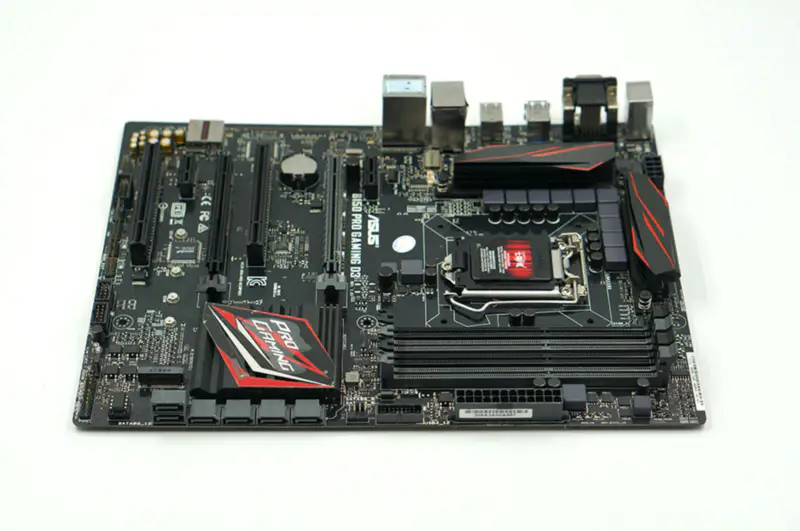 Scheda madre Asus B150 PRO GAMING D3