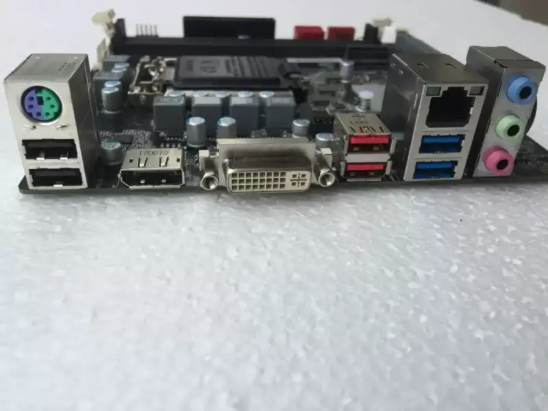 ECS B360H4-MI Scheda madre con chipset B360 Mini-ITX