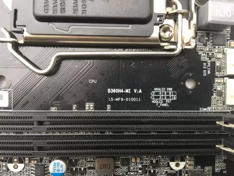 ECS B360H4-MI Scheda madre con chipset B360 Mini-ITX