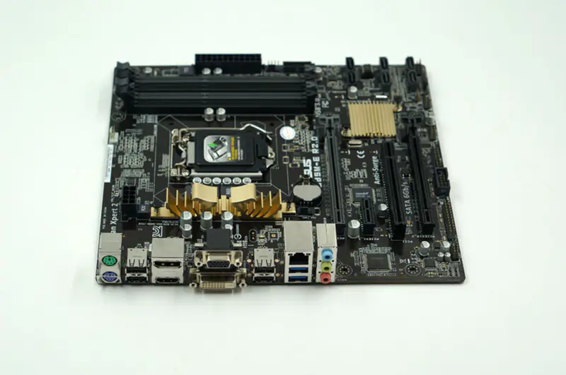 Scheda madre Asus B85M-E R2.0