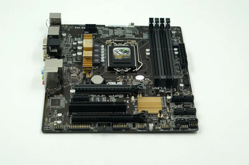 Scheda madre Asus B85M-E R2.0