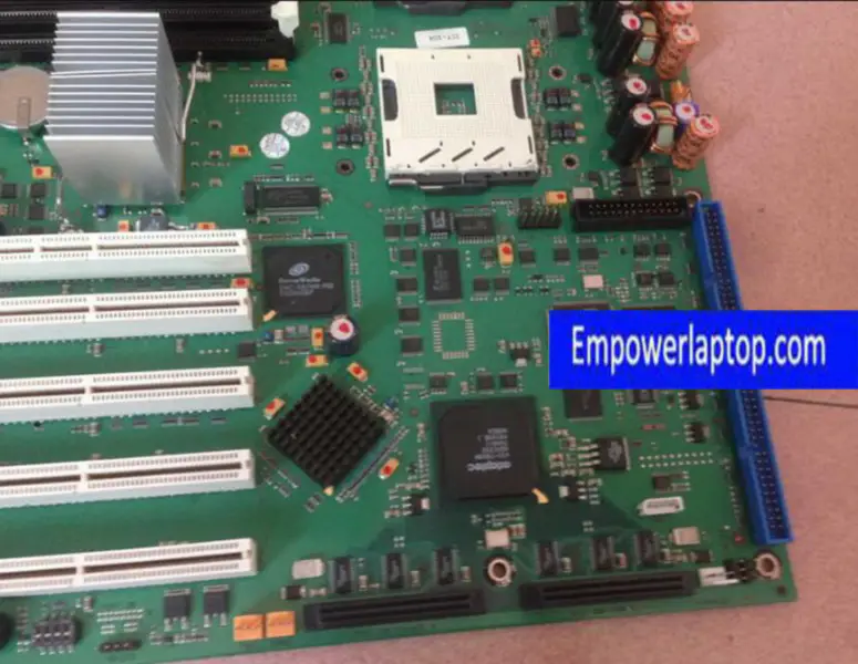 Fujitsu Siemens D1419-A12 W26361-W58-X-03 Scheda madre per server TX200S2