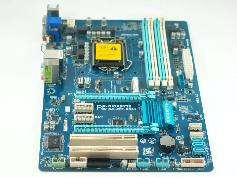 Gigabyte GA-Z77-DS3H REV:1.1 scheda madre