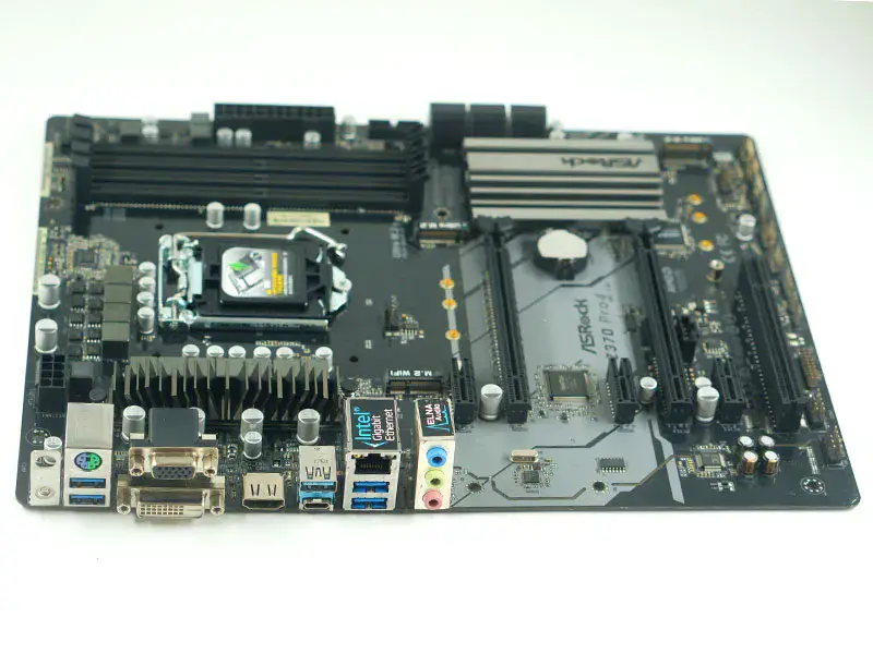 Scheda madre Asrock Z370 Pro4