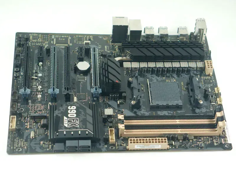Asus TUF SABERTOOTH 990FX R3.0 scheda madre
