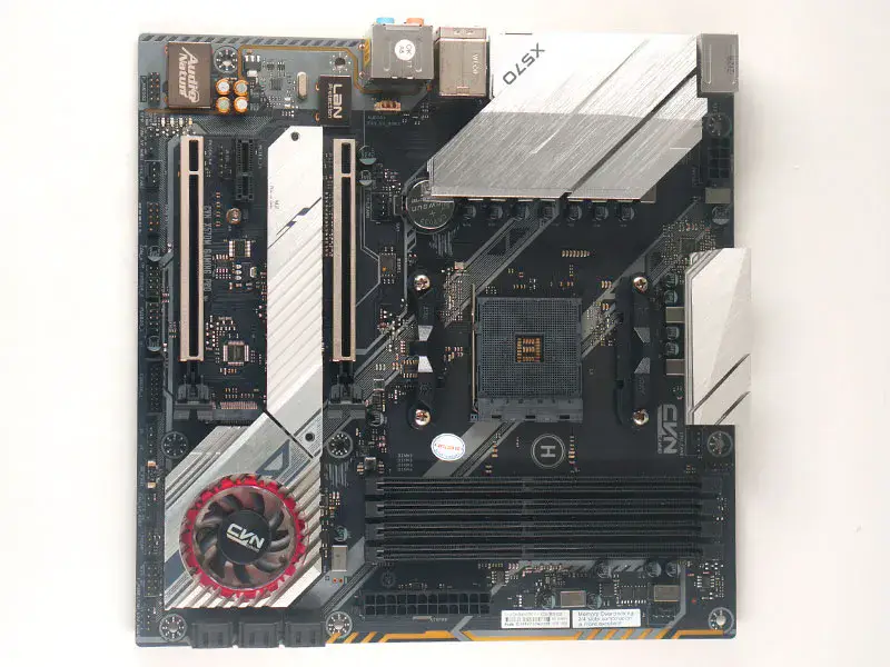 Scheda madre colorata CVN X570M GAMING PRO V14