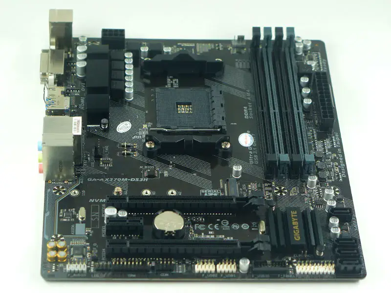 Scheda madre GIGABYTE GA-AX370M-DS3H