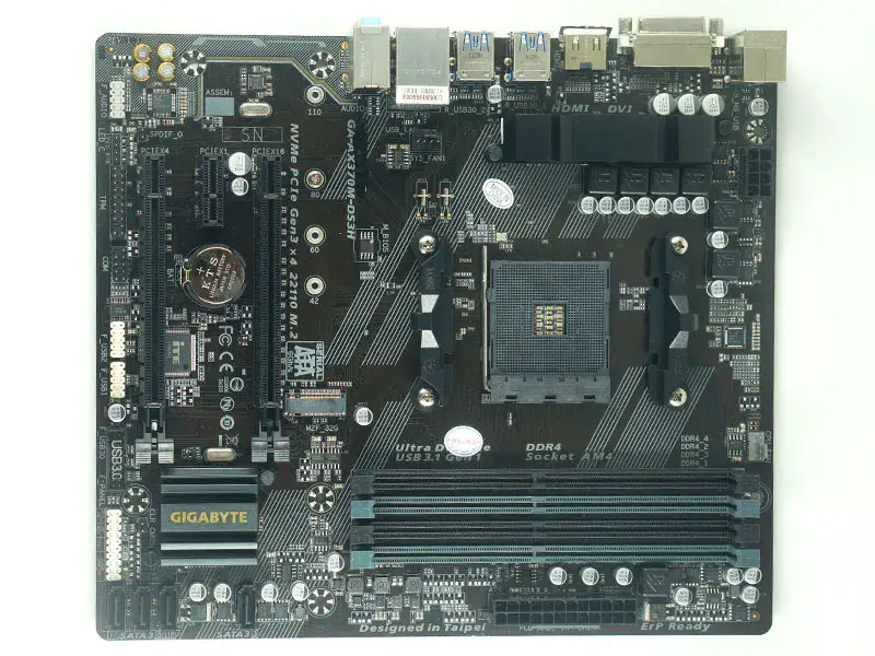 Scheda madre GIGABYTE GA-AX370M-DS3H
