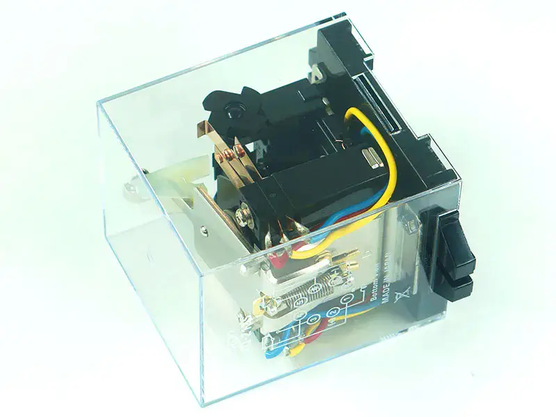 Relè Omron G4Q-212S DC24V