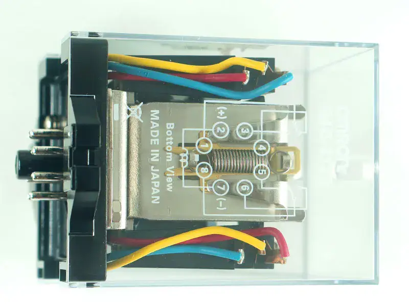 Relè Omron G4Q-212S DC24V