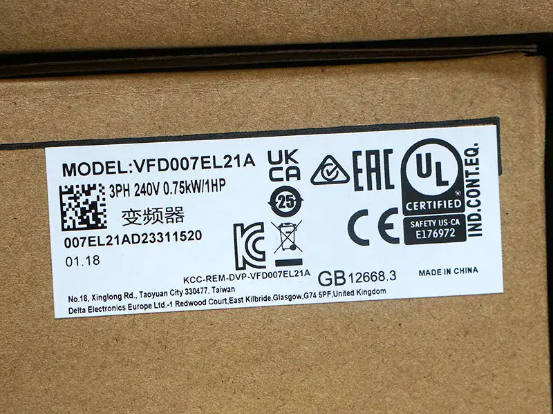 Azionamento CA Delta VFD007EL21A