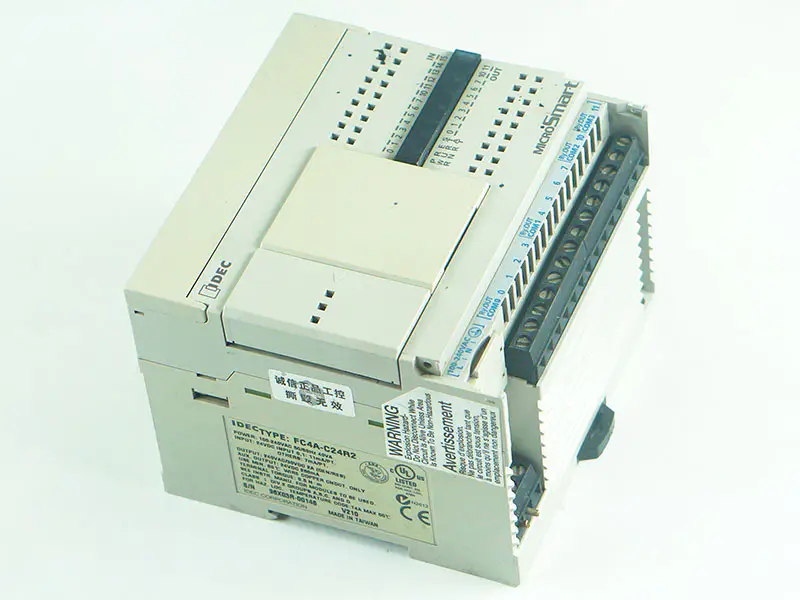 PLC IDEC FC4A-C24R2