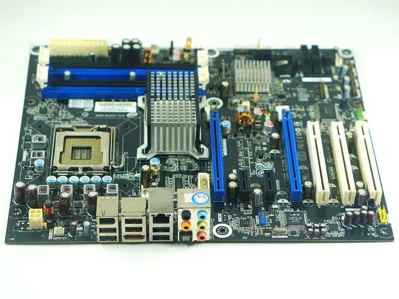 Intel DP45SG scheda madre