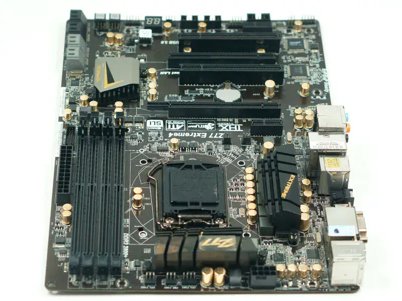 Scheda madre Asrock Z77 Extreme4