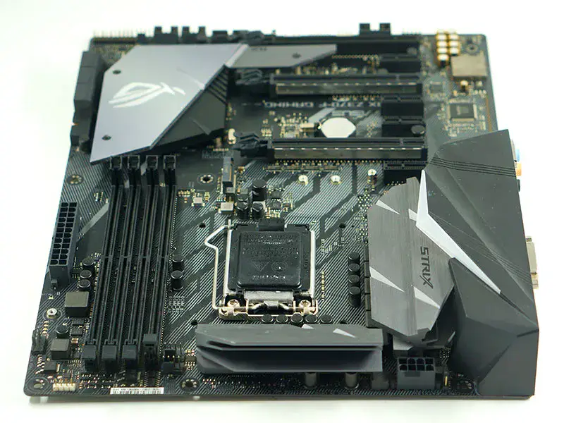 Scheda madre Asus STRIX Z370-F GAMING