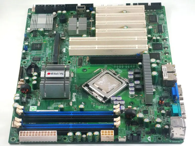 Scheda madre SuperMicro X7SBA