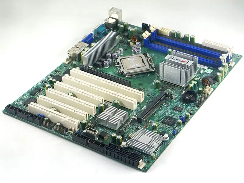 Scheda madre SuperMicro X7SBA