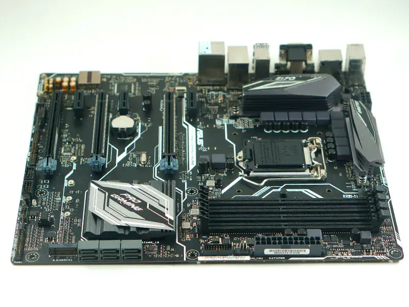 Scheda madre Asus Z170-PRO GAMING/AURA