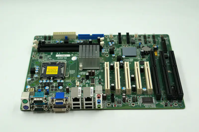 Scheda madre DFI EL620-C 774-EL6201-100G