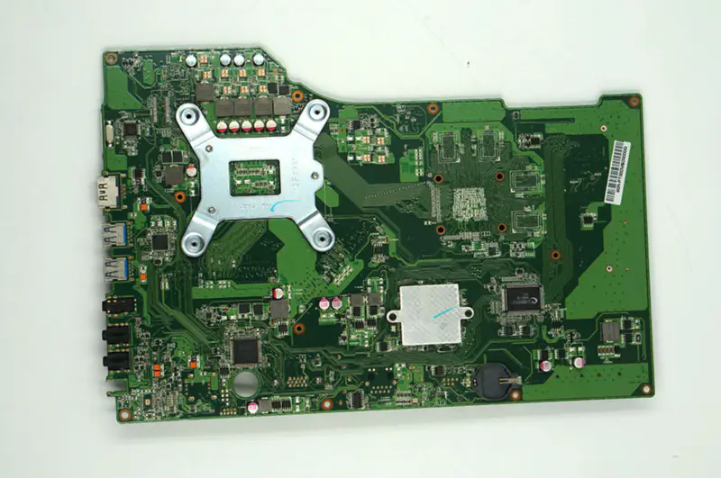 Scheda madre Asus ET2700I