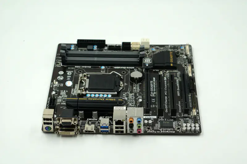 Scheda madre Gigabyte GA-B85M-D3H