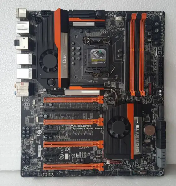Scheda madre GA-Z87X-OC Force
