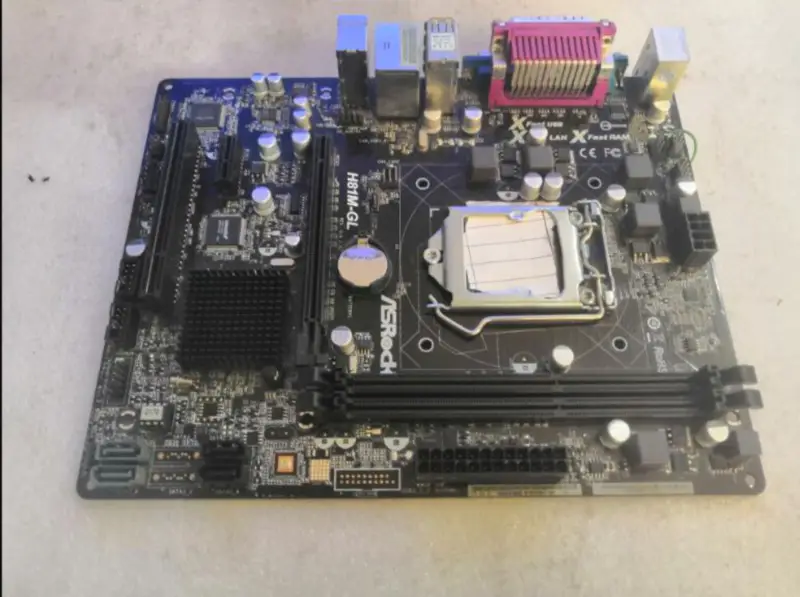 ASRock H81M-GL Scheda madre LGA1150 H81 USB3.0 SATA3 DDR3