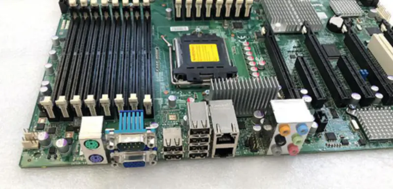 La scheda madre per workstation SuperMicro H8DAi+ supporta la CPU Opteron 2000