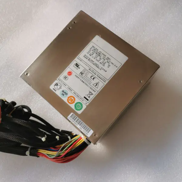 Alimentatore switching Zippy Emacs 500W HP2-6500PE