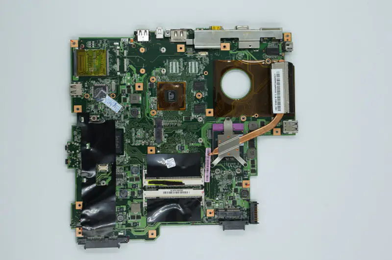 Asus M51TR con scheda madre AMD