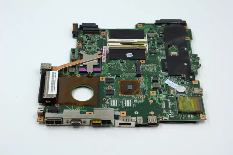 Asus M51TR con scheda madre AMD