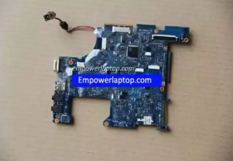 Scheda madre Toshiba NB520 K000129210 LA-6858P