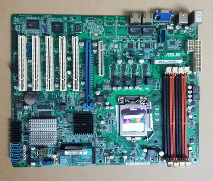 Asus P8B-C/SAS/2L Scheda madre per server XEON E3 SAS2008