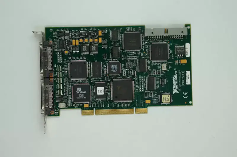 NI PCI-7344 Controllore stepper/servo PCI a 4 assi
